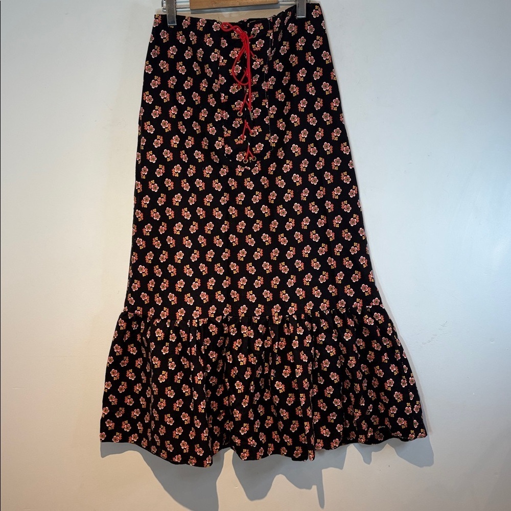 Vintage Sears Black Maxi Skirt with Red Floral Pattern size large - Picture 8 of 8